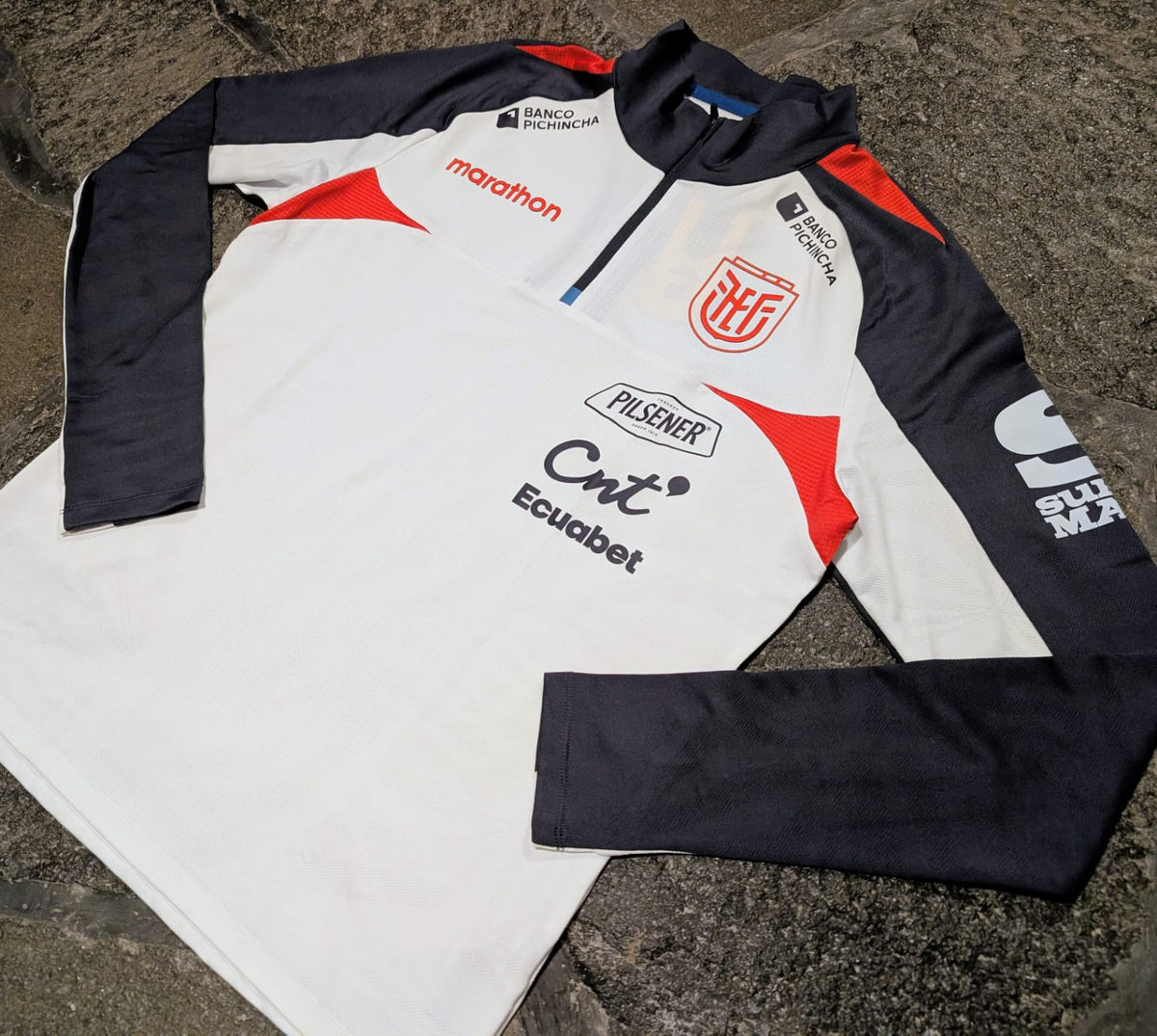 ECUADOR WORLD CUP WHITE TRAINING TOP WITH SPONSORS, SIZE L